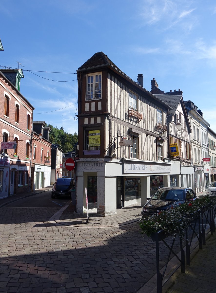 Bernay, Huser in der Rue Gambetta (15.07.2016)