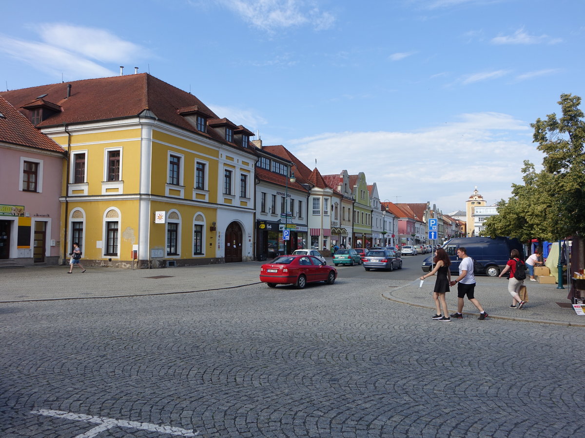 Beroun / Beraun, Barockhuser am Hauptplatz Husovo Namesti (27.06.2020)