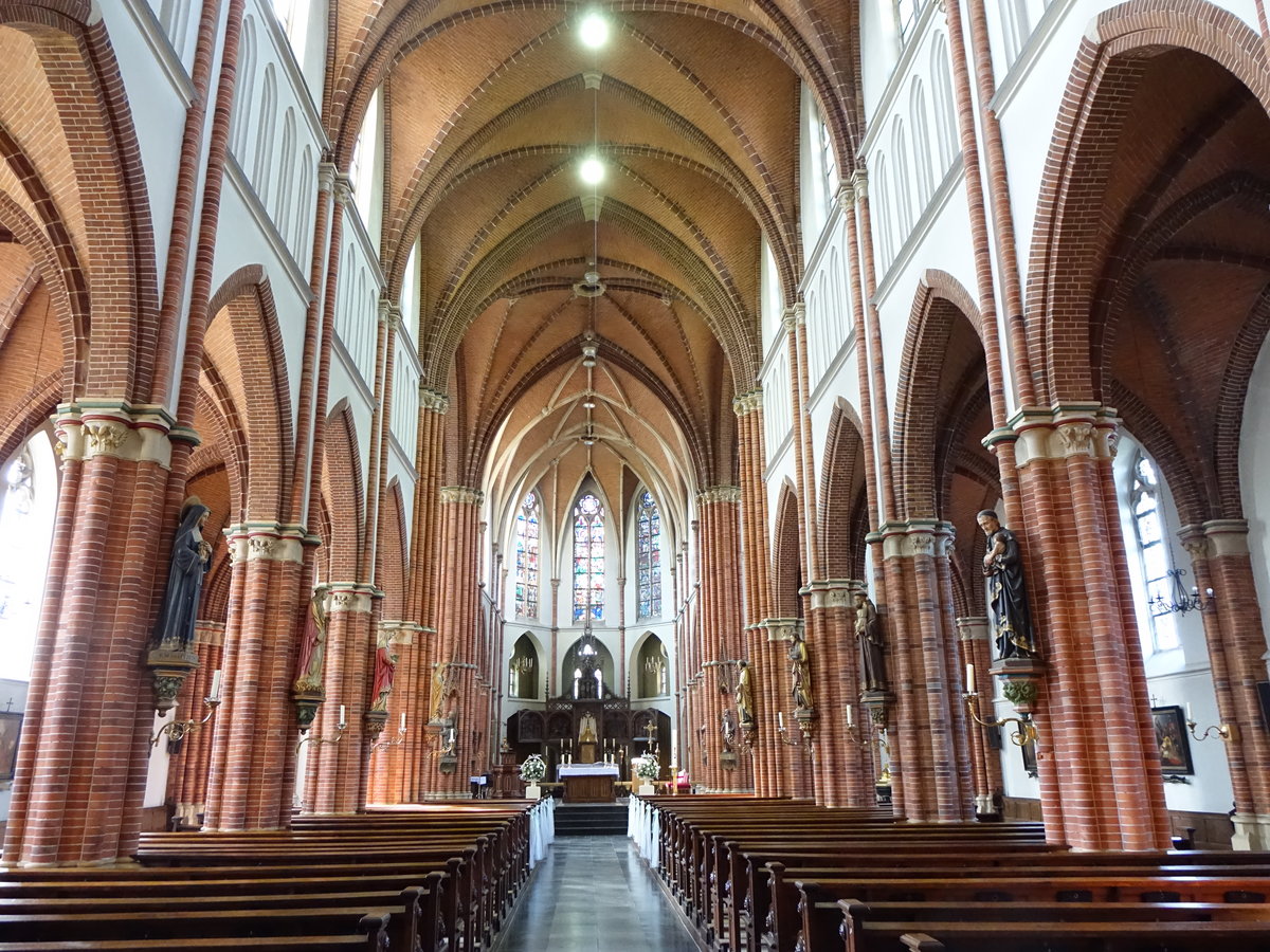 Best, Innenraum der St. Odulphus Kirche (06.05.2016)