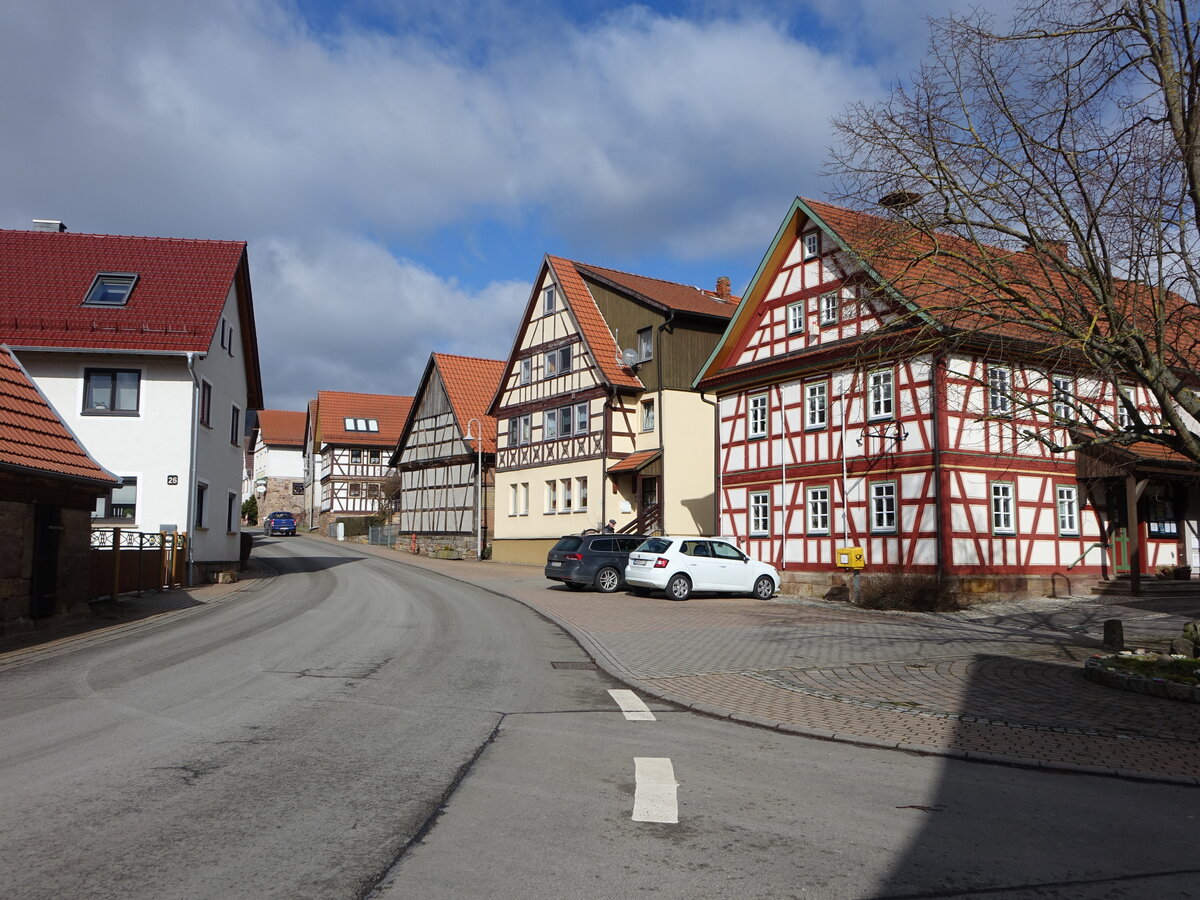 Bettenhausen,  hennebergisch-frnkische Fachwerkbauten in der Hauptstrae (26.02.2022)