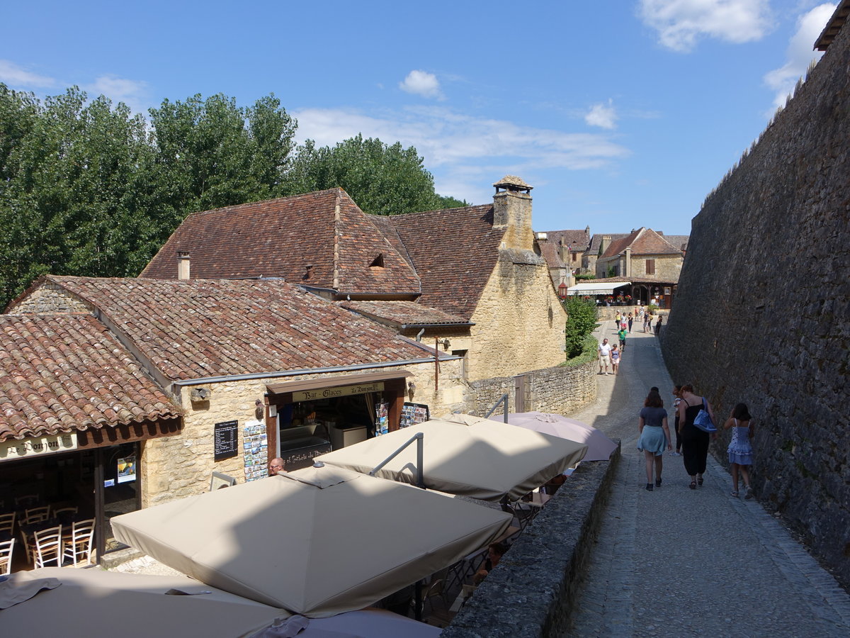 Beynac-et-Cazenac, kleine Gassen unterhalb der Burg (22.07.2018)