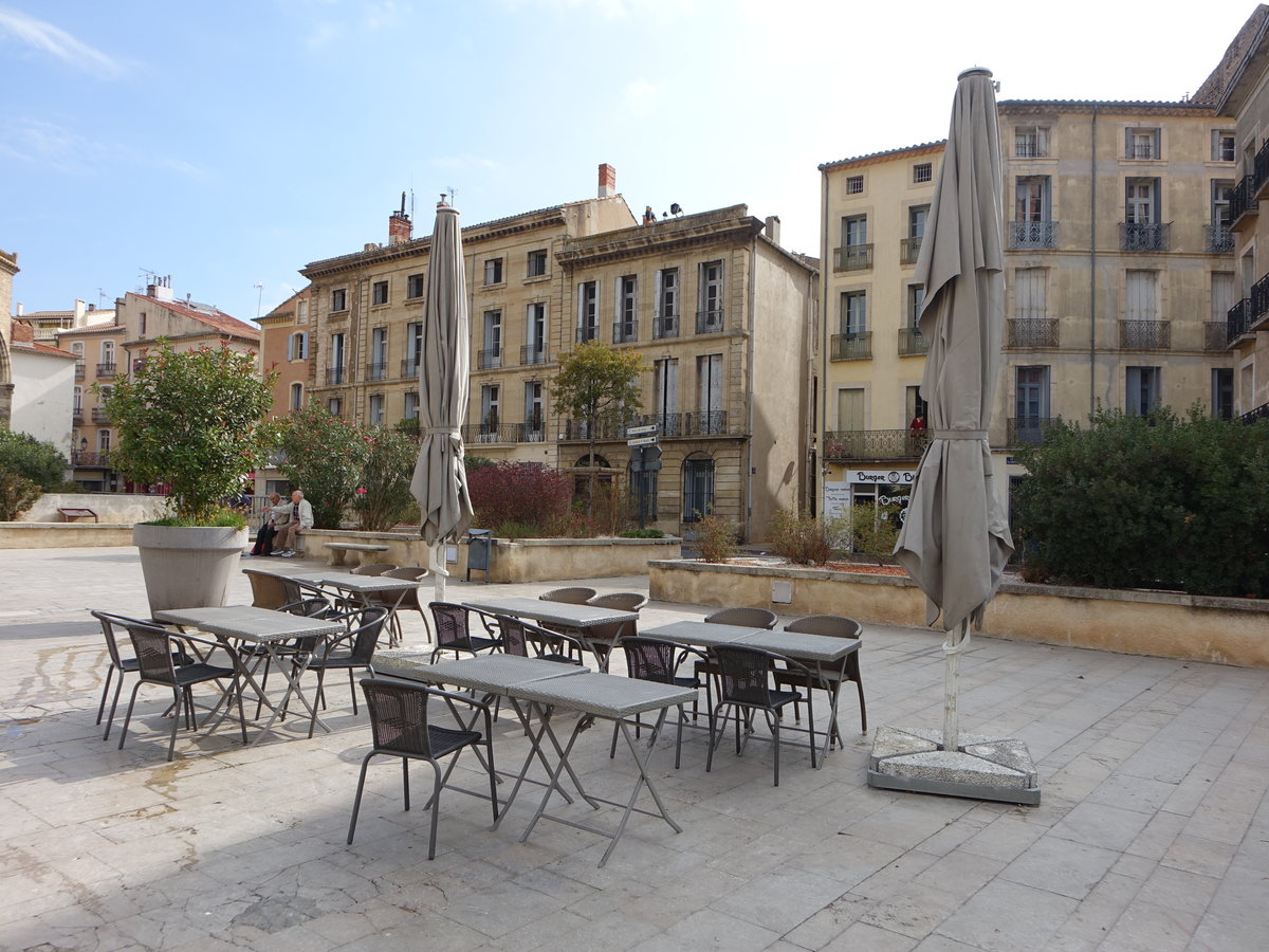 Beziers, Huser am Place de la Madeleine in der Altstadt (29.09.2017)