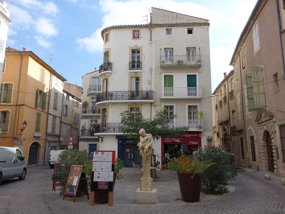 Beziers, Huser am Place des Bons Amis in der Altstadt (29.09.2017)