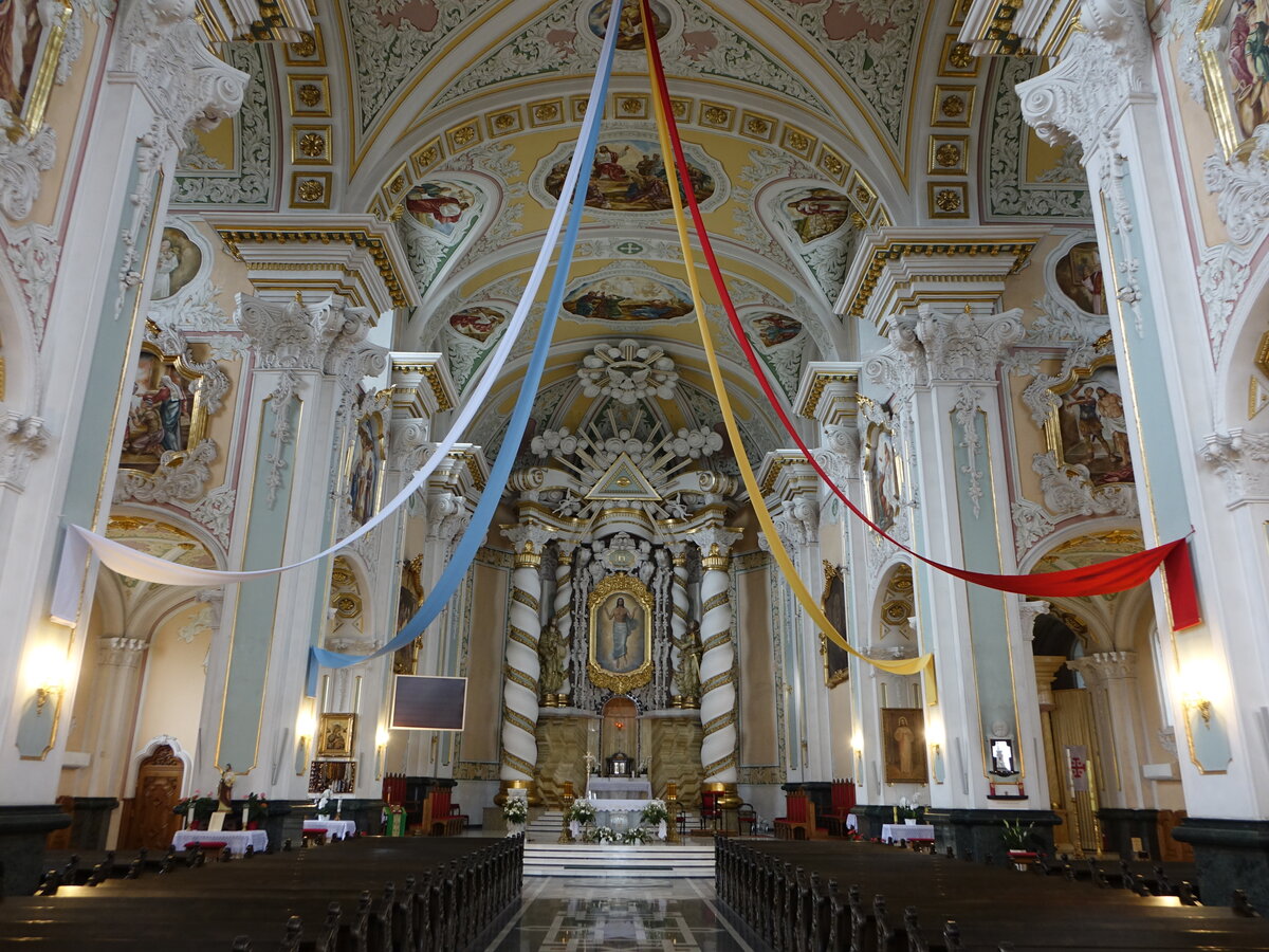 Bialystok, neobarocker Innenraum in der Kirche der Auferstehung des Herrn (04.08.2021)
