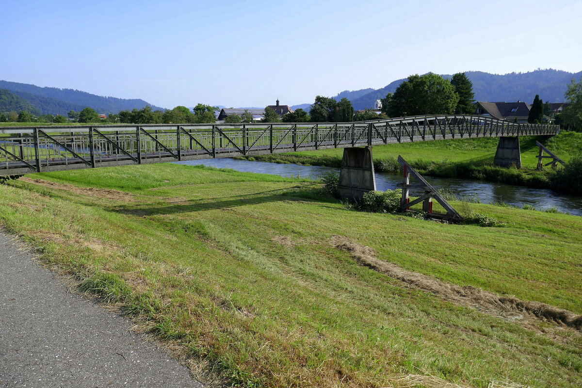 Biberach (Baden), Rad-und Fuwegbrcke ber die Kinzig, Juli 2021