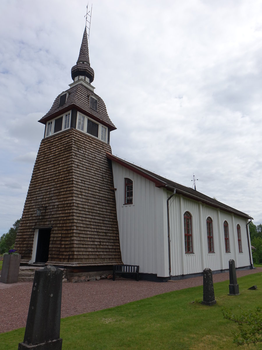 Bingsj, Ev. Kirche, erbaut 1792, im Inneren Malereien von 1841 (16.06.2017)