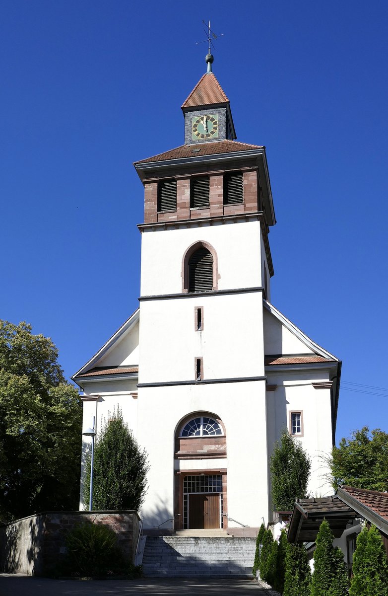 Binzen, die evangelische Kirche St.Laurentius, 1822-24 von Weinbrenner erbaut, der Glockenturm ist lter, Sept.2020