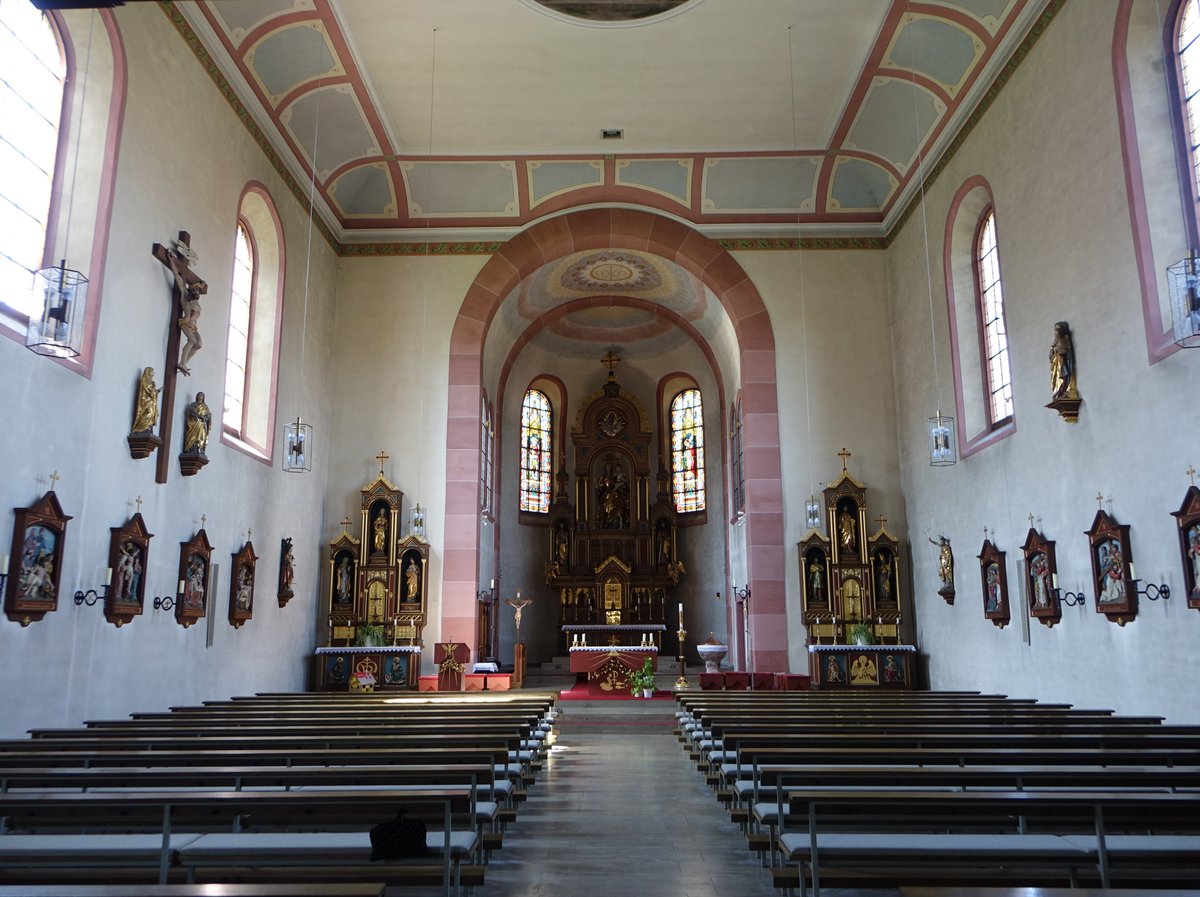 Birkenfeld, Innenraum der kath. Pfarrkirche St. Valentin (15.08.2017)