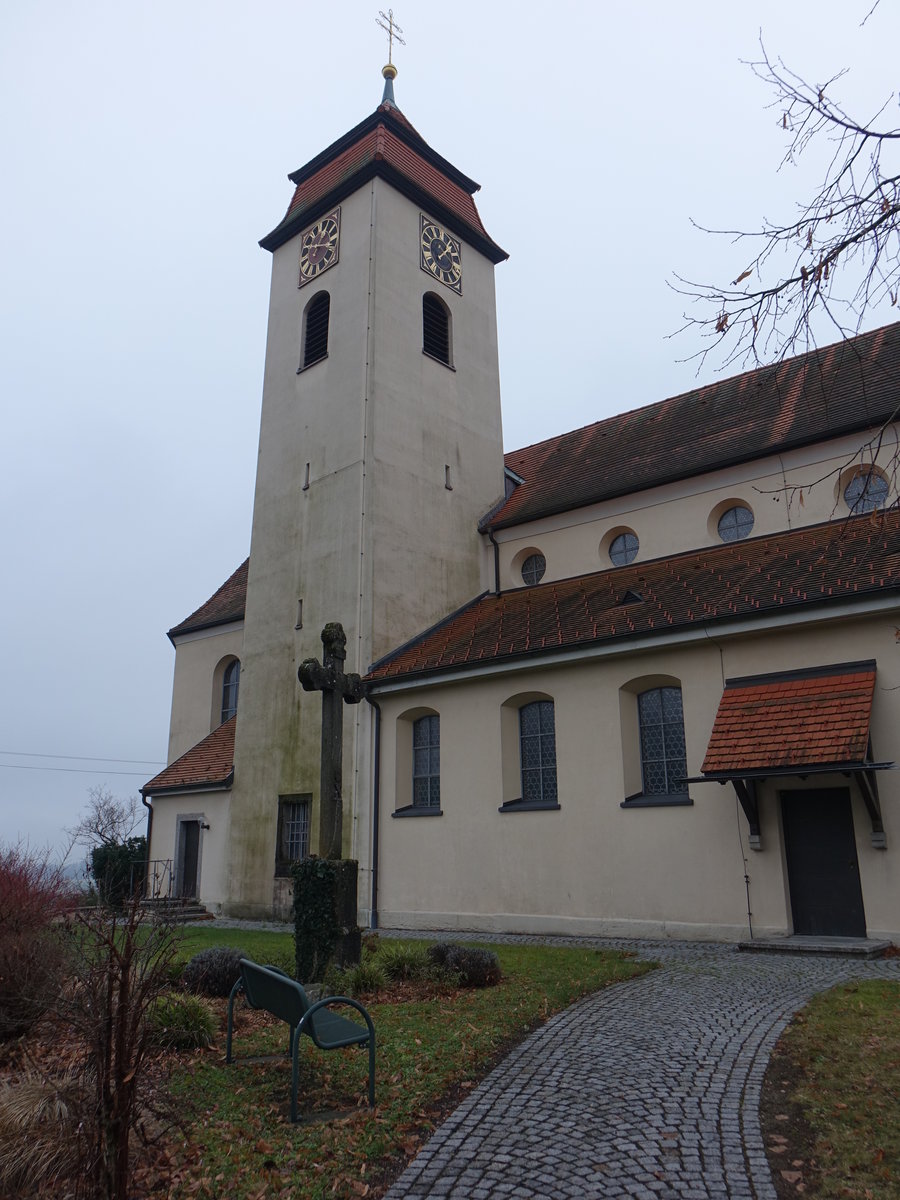 Birndorf, romanische kath. Pfarrkirche Hl. Kreuz, erbaut ab 1087, Kirchturm von 1656, Erweiterung von 1785 bis 1791 durch Franz Anton Bagnato (31.12.2018)