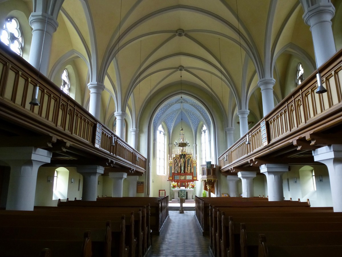 Bischofsgrn, Blick zum Altar in der evangelischen Pfarrkirche, Aug.2014