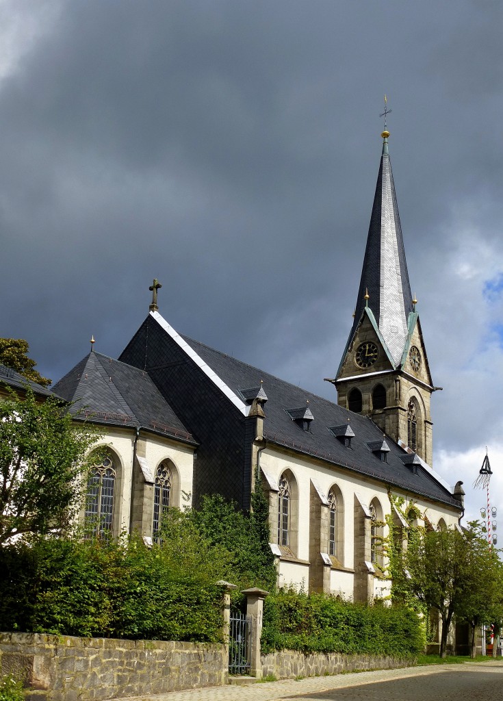 Bischofsgrn im Fichtelgebirge, die evangelische Pfarrkirche, 1889-91 im neugotischen Stil erbaut, Aug.2014