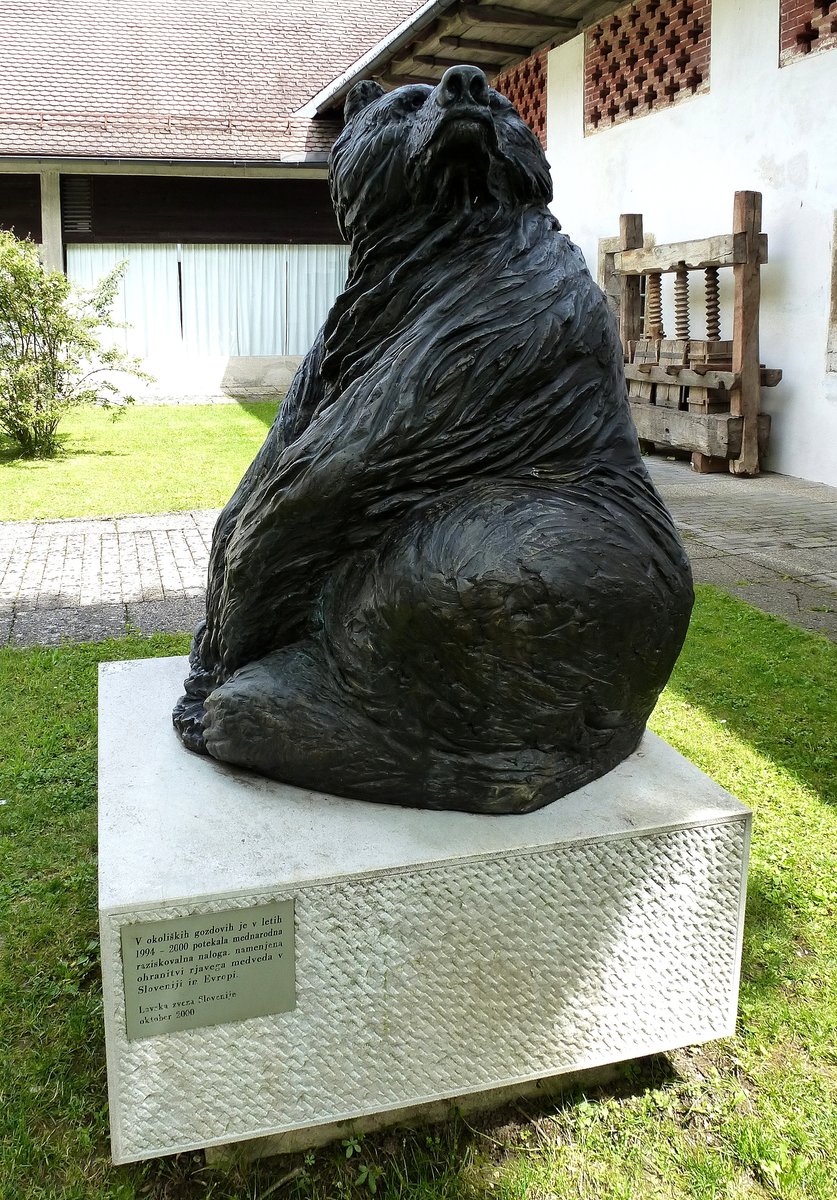 Bistra, das Brendenkmal steht seit 2000 im Innenhof des ehemaligen Kartuserklosters, Juni 2017