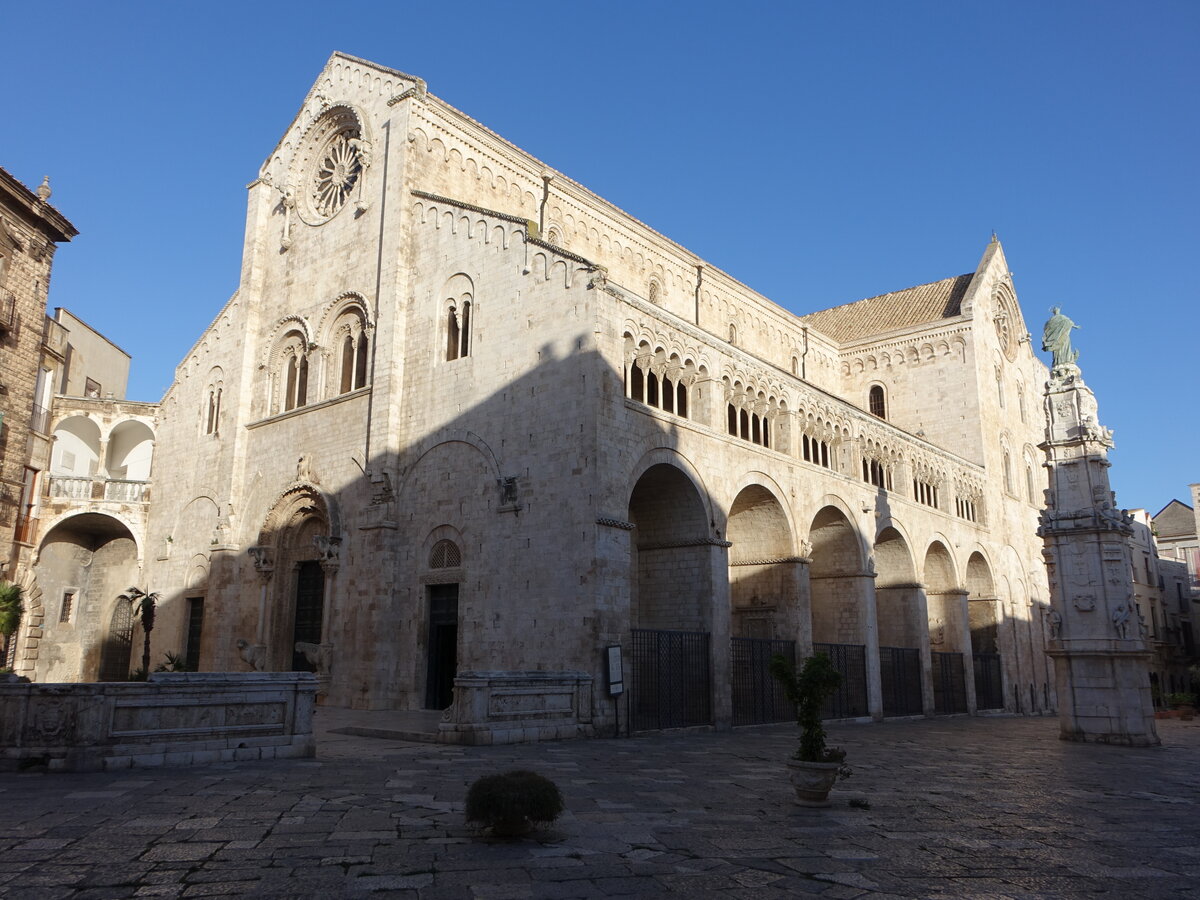 Bitonto, Kathedrale St. Maria Assunta, erbaut von 1175 bis 1200 (27.09.2022)
