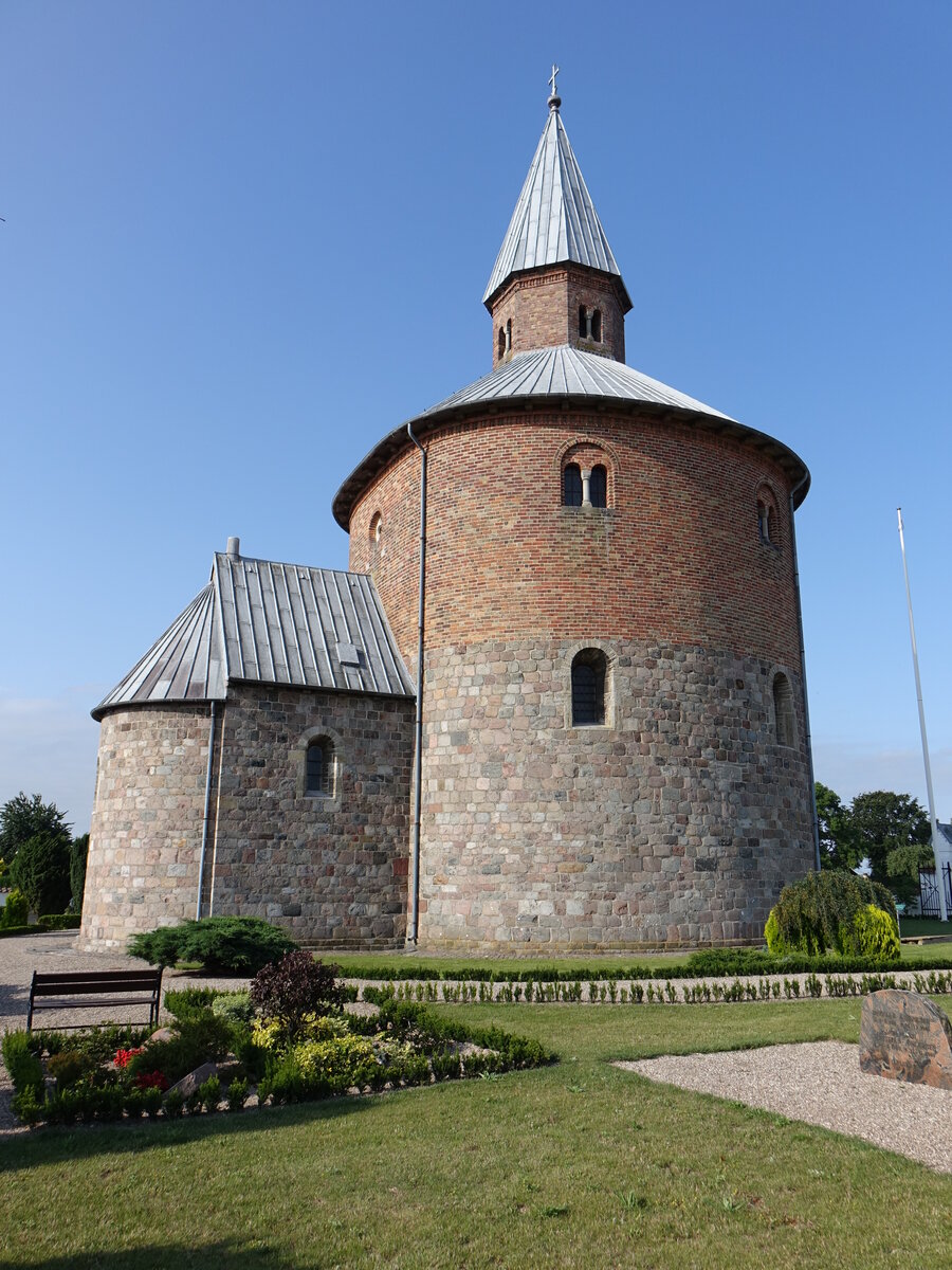 Bjernede, Ev. Rundkirche, erbaut im spten 12. Jahrhundert von Sune Ebbesen (22.07.2021)