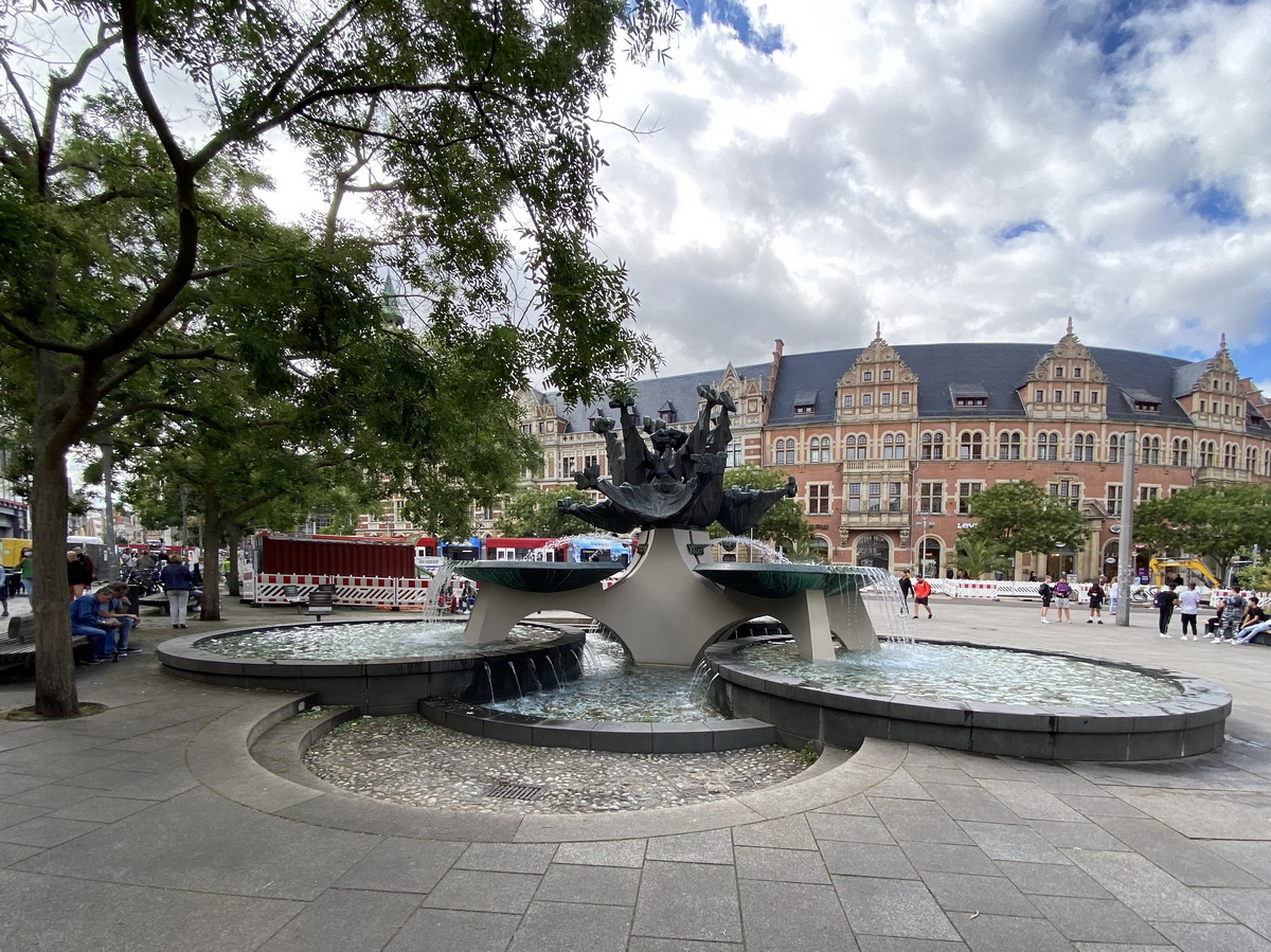 Blick auf den Angerbrunnen in der Altstadt von Erfurt am 26. August 2020.