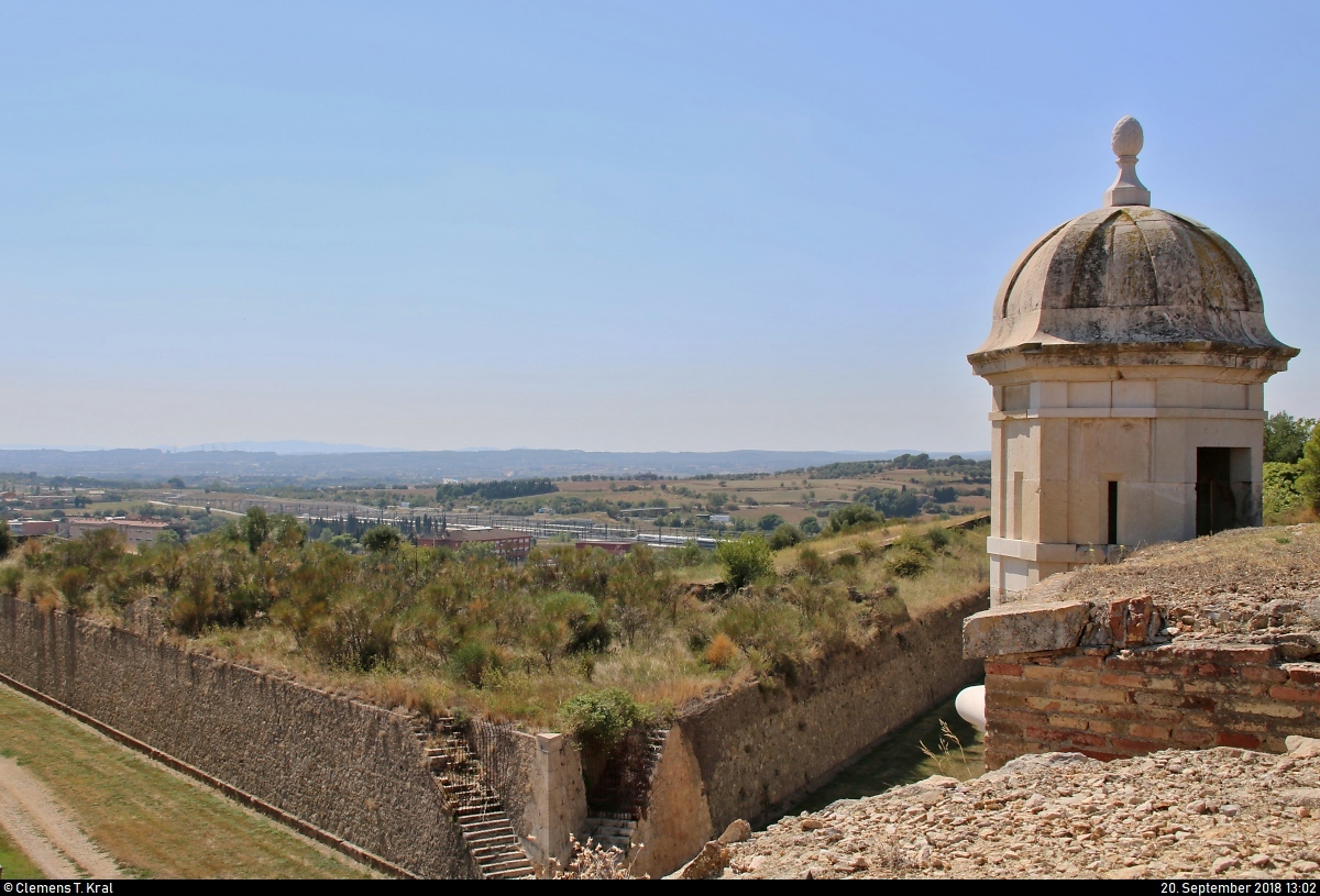 Blick auf die Anlage des Castell de Sant Ferran in Figueres (E) mit umgebender Landschaft.
[20.9.2018 | 13:02 Uhr]