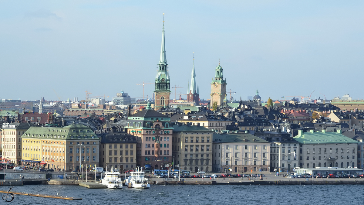 Blick auf auf der Insel Stadsholmen mit der Altstadt von Stockholm Gamla Stan. (Oktober 2011)