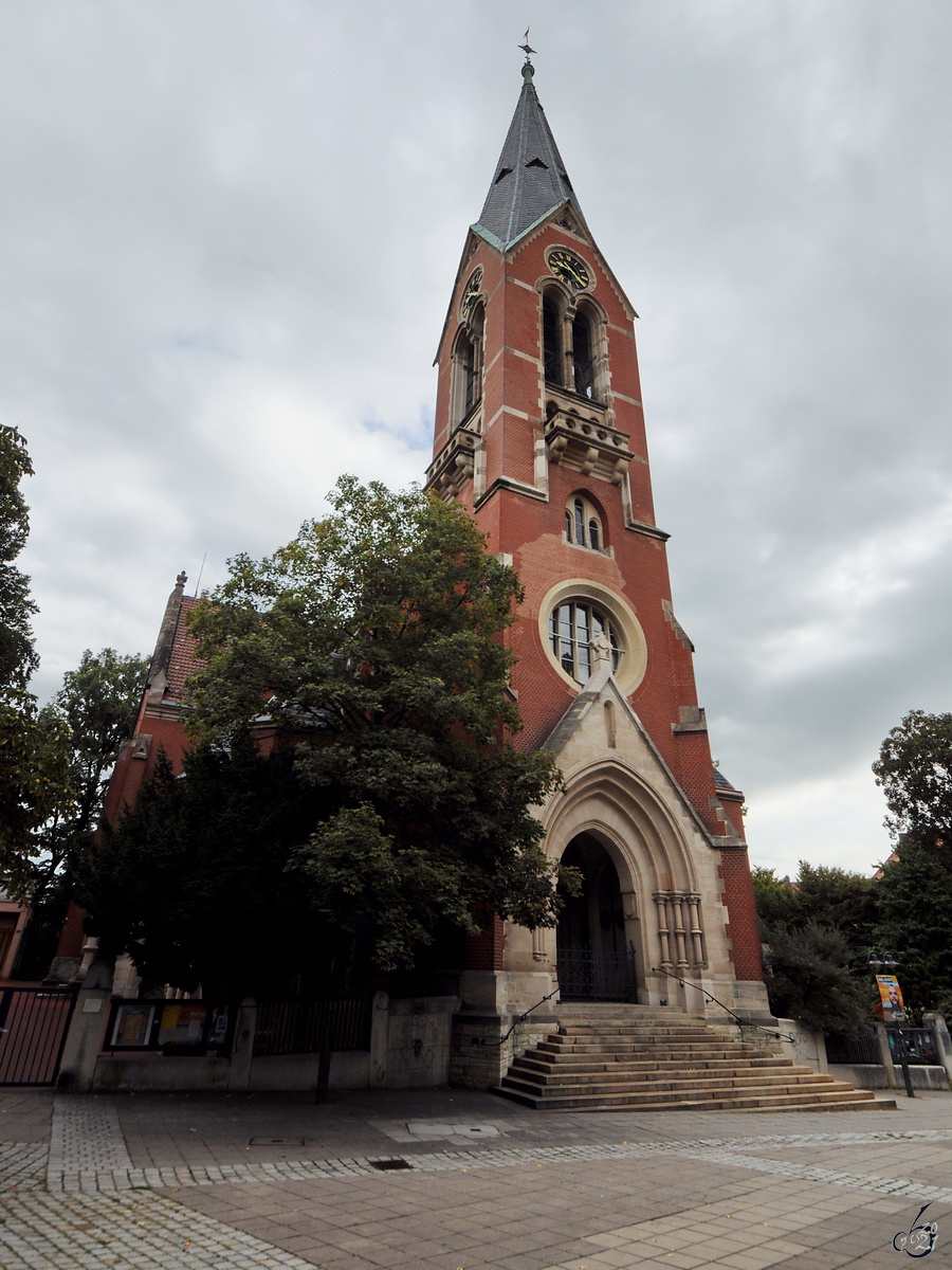 Blick auf die evangelische Lukaskirche in Stuttgart-Ost. (September 2013)