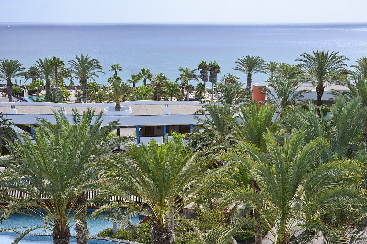 Blick auf Hotel R2 Pajara Beach in Costa Palma auf der Insel Fuerteventura -  Spanien. Aufnahme: 15. Oktober 2017.