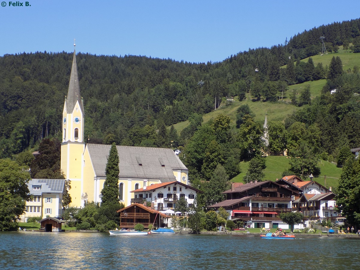 Blick auf die Kirche von Schliersee am 17.08.2014