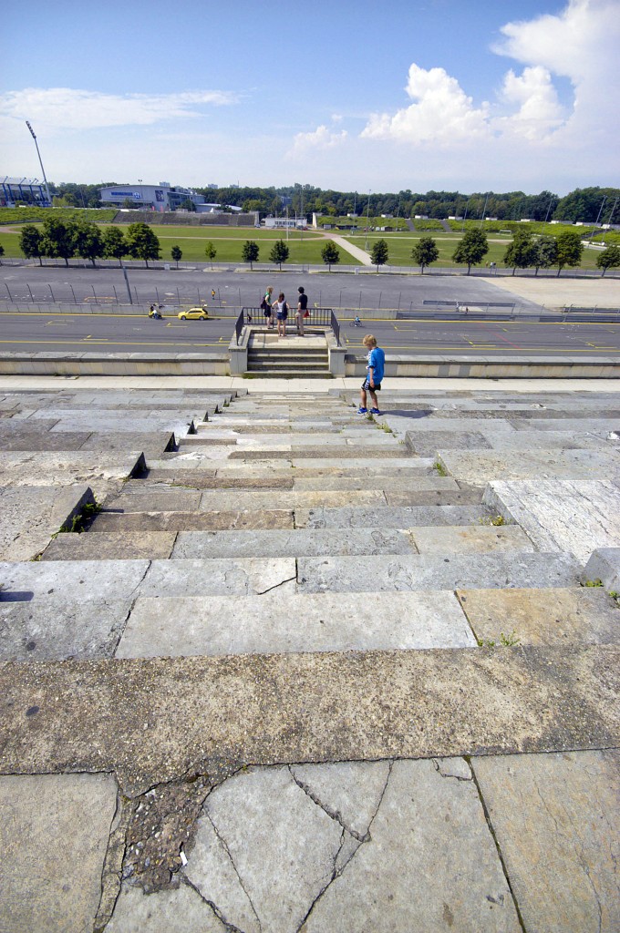 Blick auf die Reichsparteitagsgelnde in Nrnberg. Aufnahme: Juli 2008.