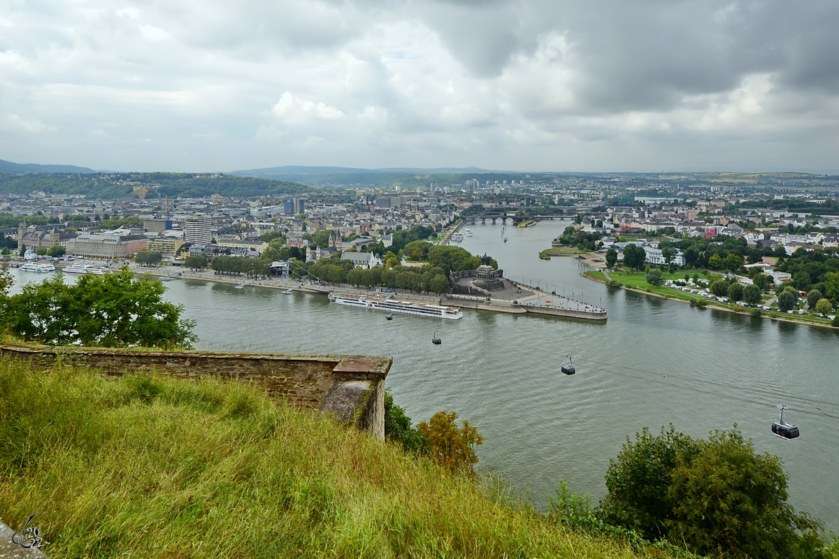 Blick auf Rhein, Mosel und die Stadt Koblenz. (September 2013)