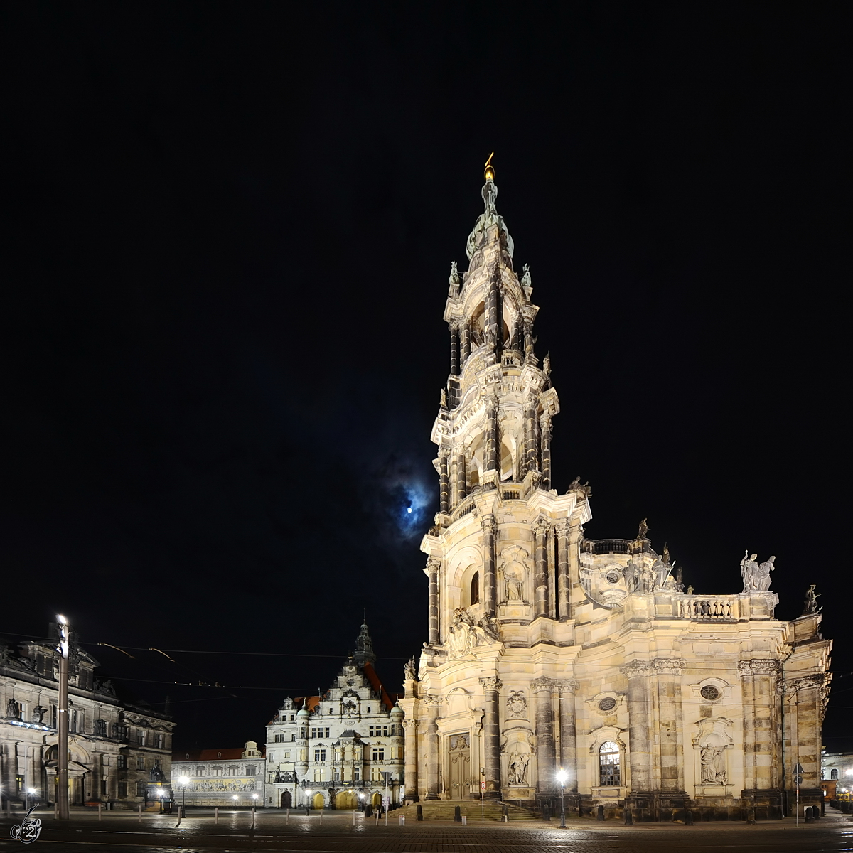 Blick auf den Schlossplatz in Dresden. (April 2014)