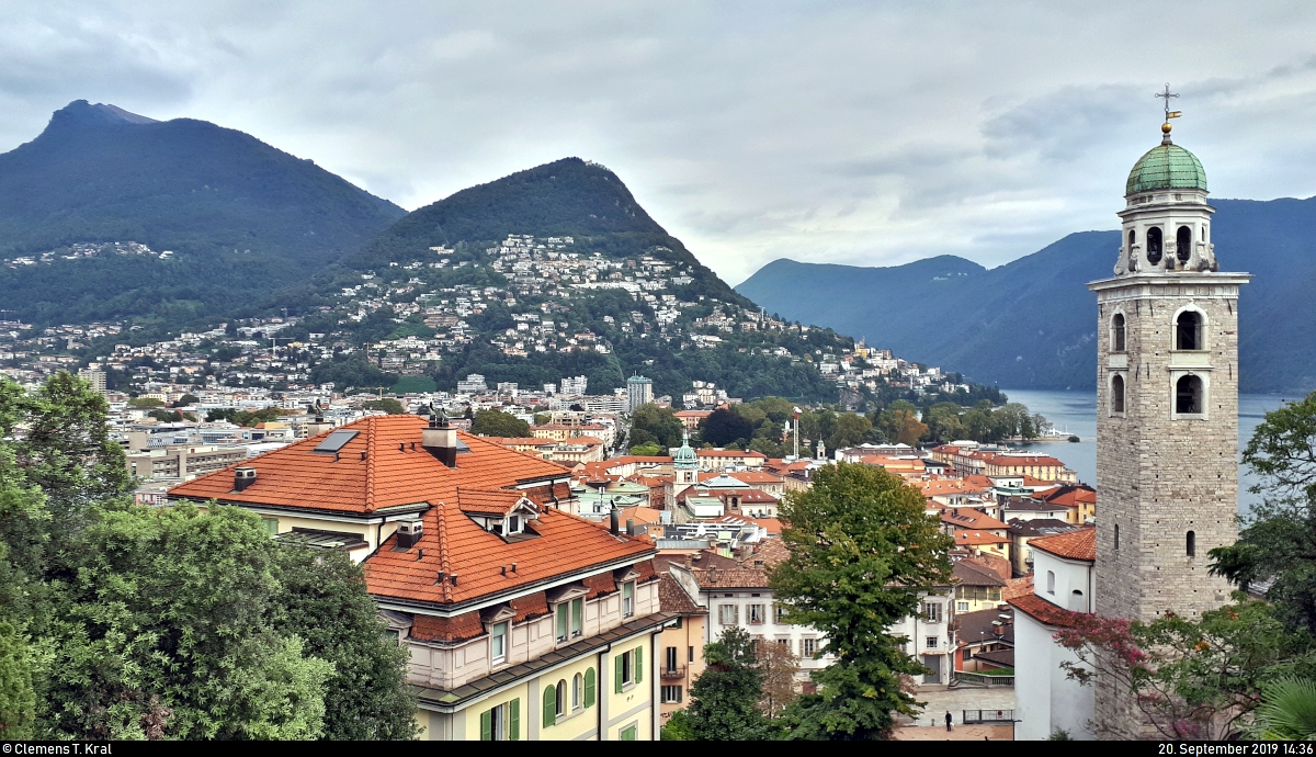 Blick auf die Stadt Lugano (CH), unweit der Grenze zu Italien, mit dem Turm der Kathedrale San Lorenzo am rechten Bildrand.
(Smartphone-Aufnahme)
[20.9.2019 | 14:36 Uhr]