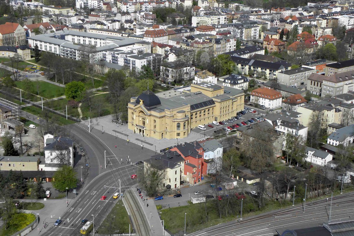 Blick auf das Theater Altenburg in Gera anl. einer Befliegung im April 2012