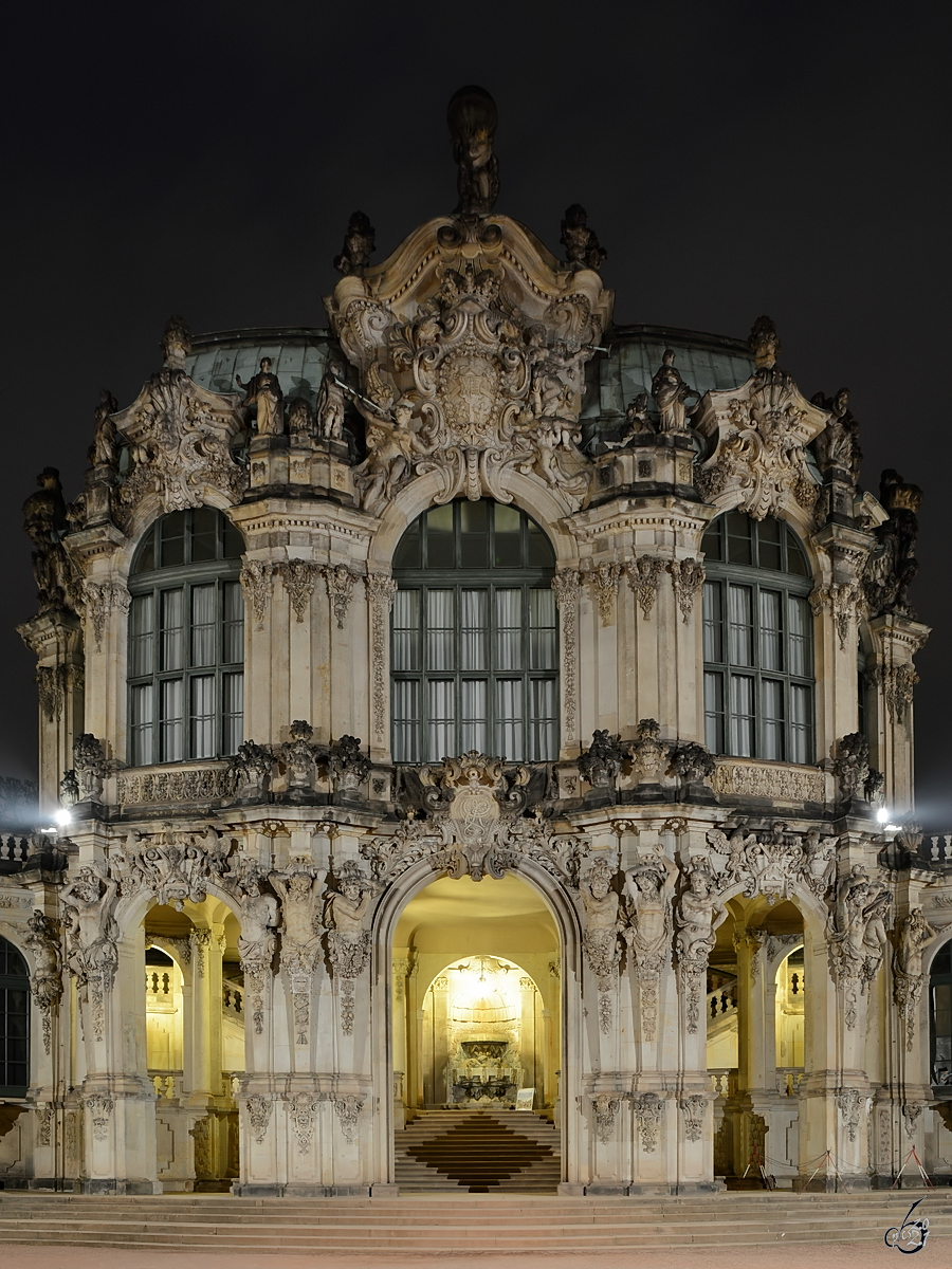 Blick auf den Wallpavillon im Innenhof des Dresdener Zwingers. (April 2014)