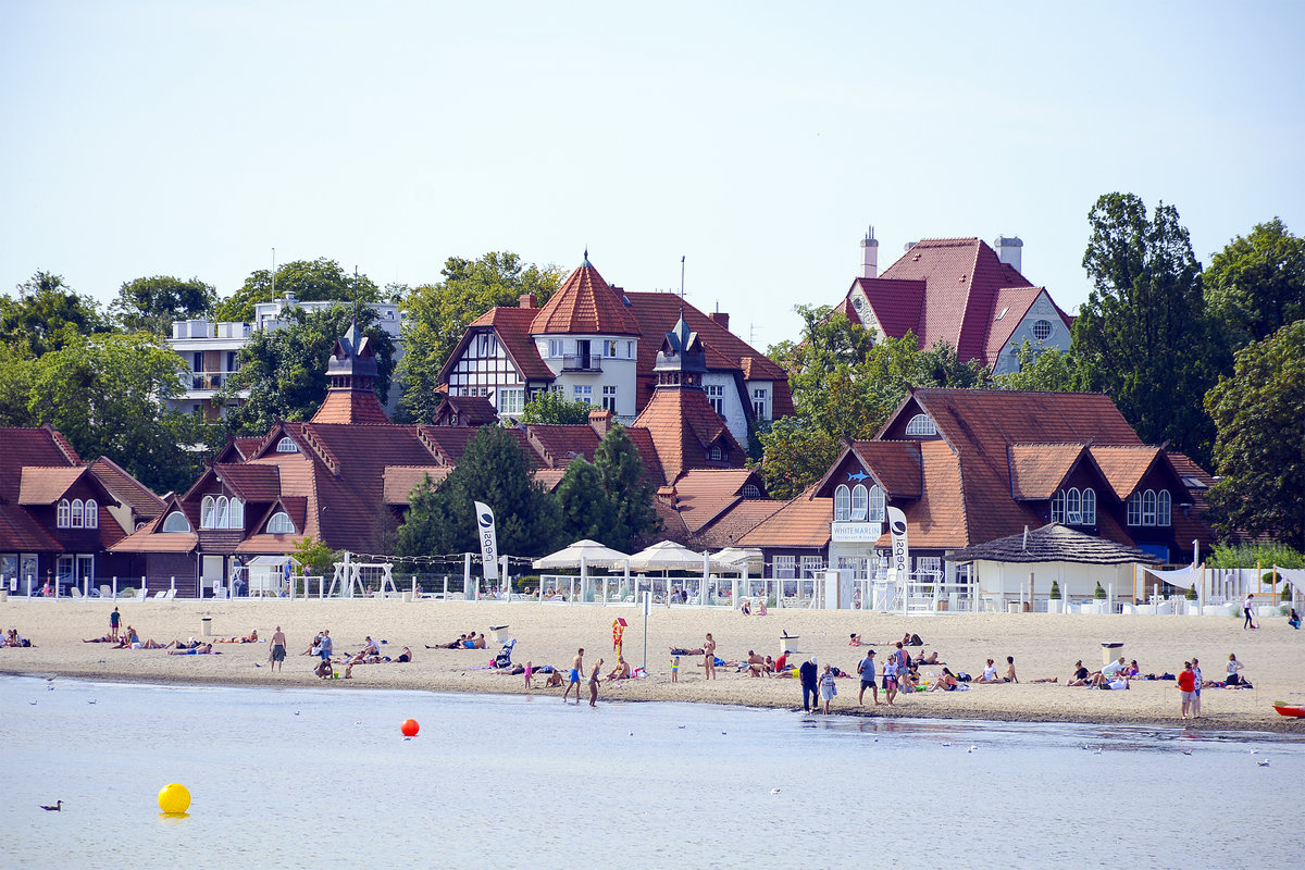 Blick auf Zoppot (Sopot) von der Seebrcke. Aufnahme: 15. August 2019.