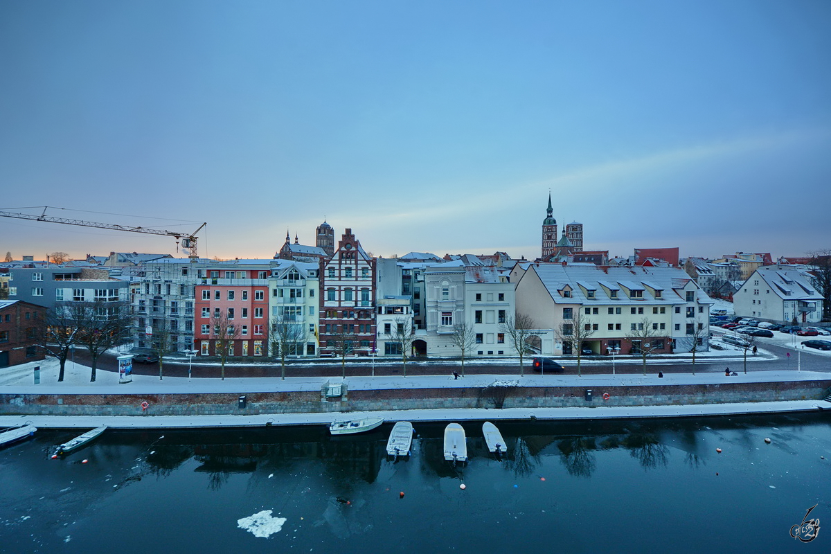 Blick von der Aussichtsplattform des Ozeaneums auf die Altstadt von Stralsund. (Dezember 2014)