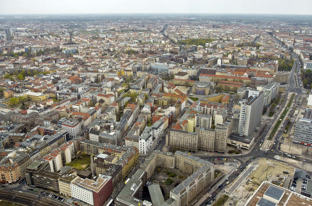 Blick vom Berliner Fernsehturm in nrdlicher Richtung. Aufnahme: April 2007.