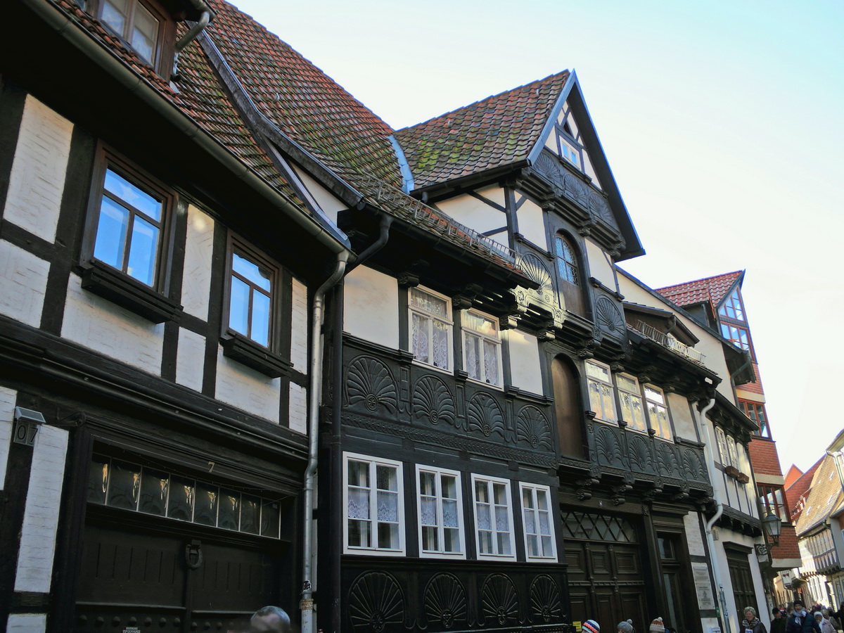 Blick durch eine Gasse in Quedlinburg am 03. Dezember 2016.