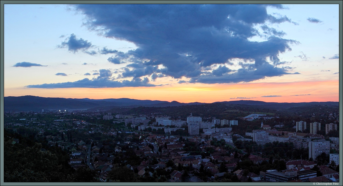 Blick vom Fernsehturm auf dem Avasberg auf Miskolc. (17.08.2014)