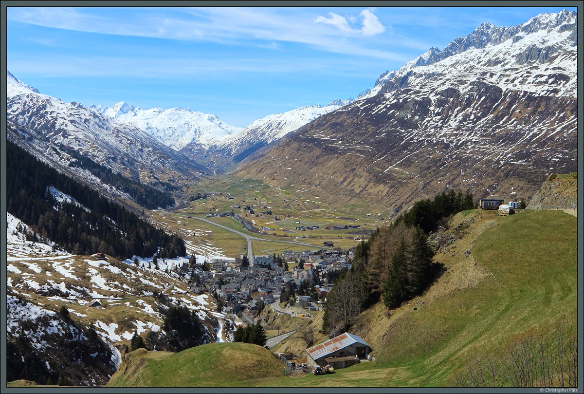 Blick vom Hang des Ntschen auf Andermatt. (19.04.2022)