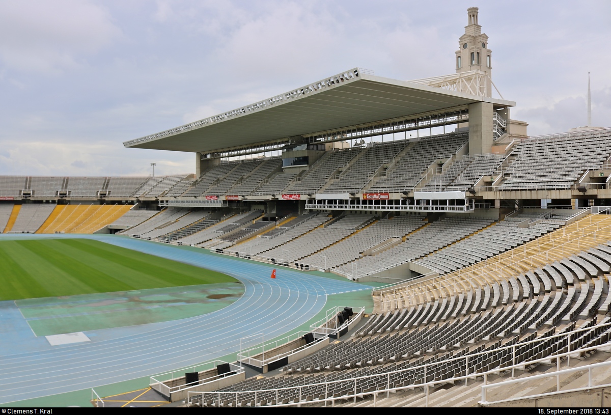 Blick in das Olympiastadion Barcelona (E) (Estadi Olmpic Llus Companys), im Jahr 1992 Austragungsort der Olympischen Sommerspiele.
[18.9.2018 | 13:43 Uhr]
