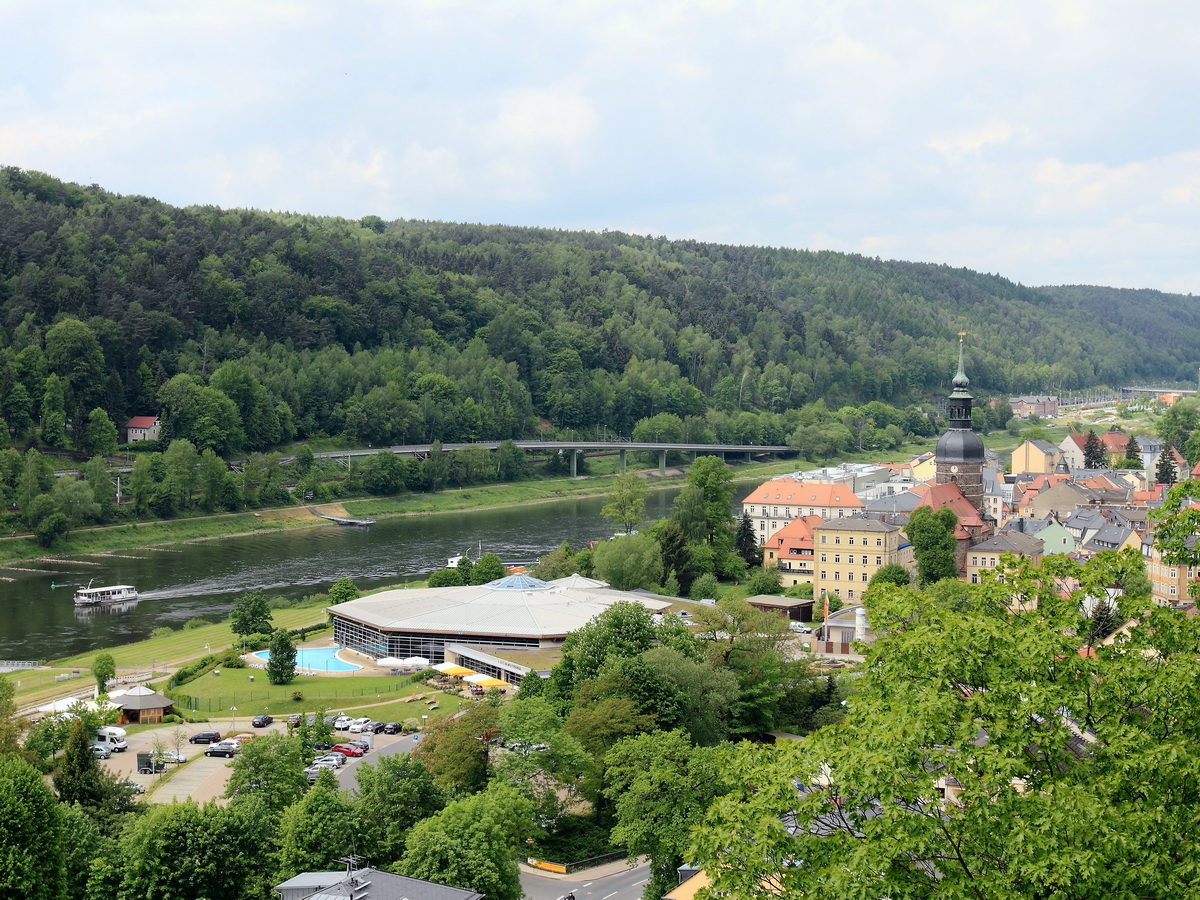 Blick von der Plattform des Historischer Personenaufzug in Bad Schandau am 21. Mai 2016

