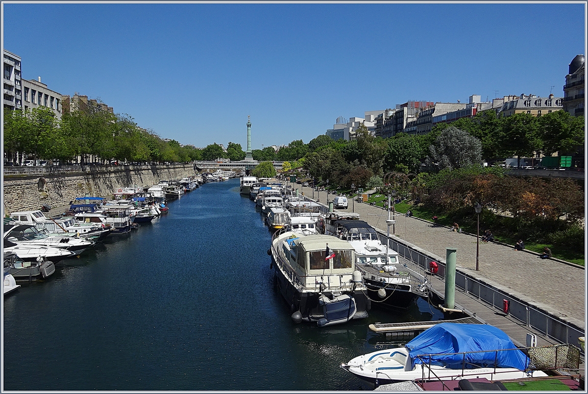 Blick in Richtung Norden auf den Kanal St-Marin mit der Bastille im Hintergrund.

15. Maii 2019