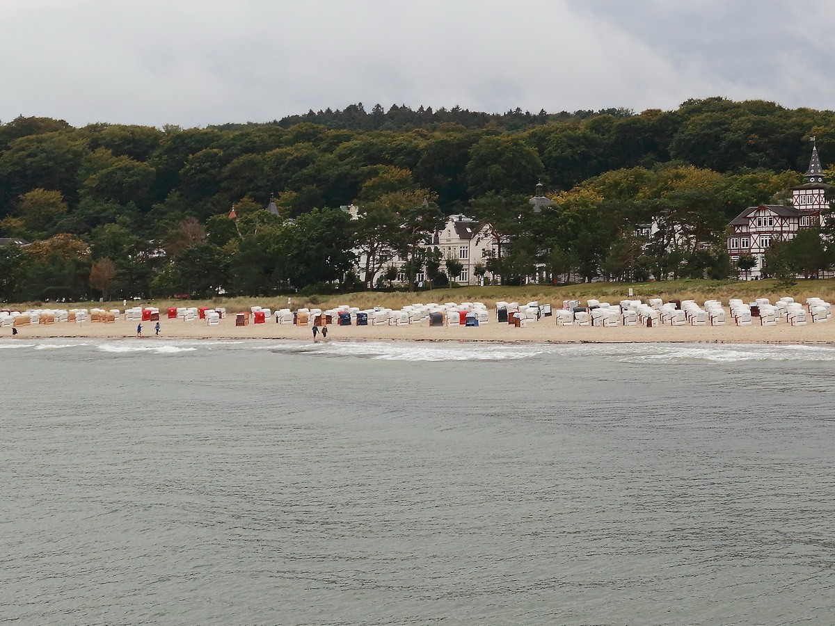 Blick in Richtung Strand / Stadt von Binz am 25. September 2020.