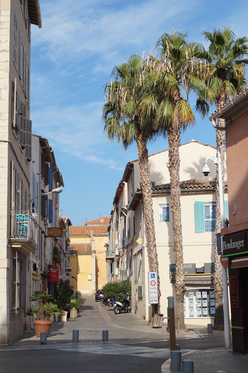 Blick in die Rue des Tonneliers in Bandol, 10.09.2018.