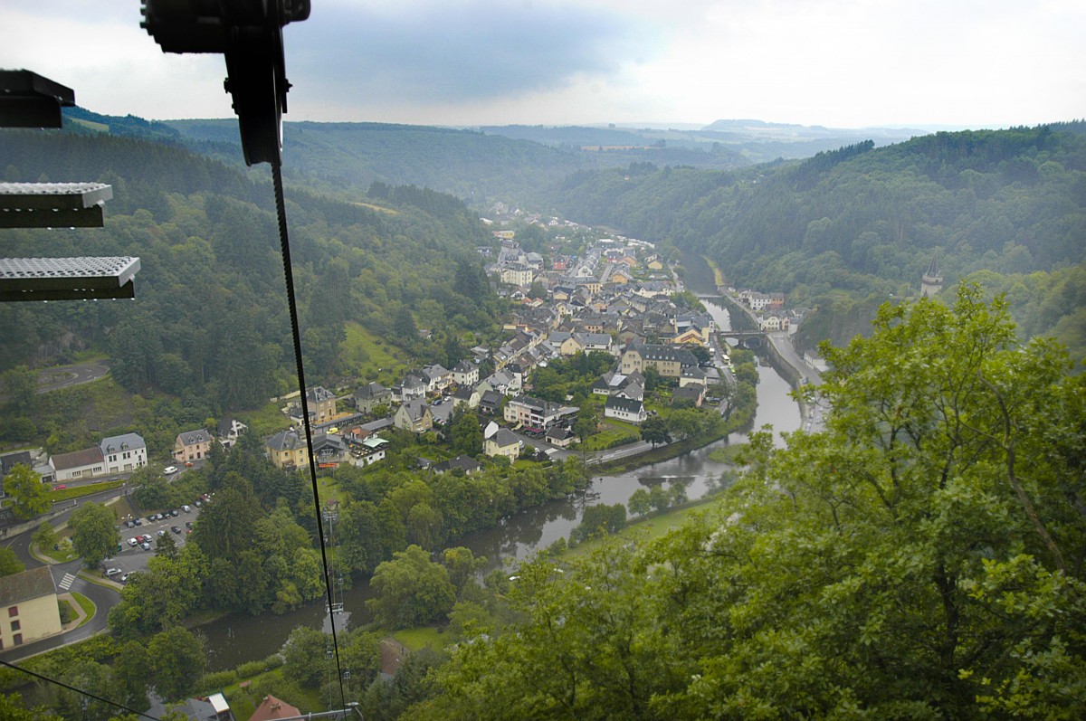 Blick von der Schwebebahn in Vianden. Aufnahme: August 2007.