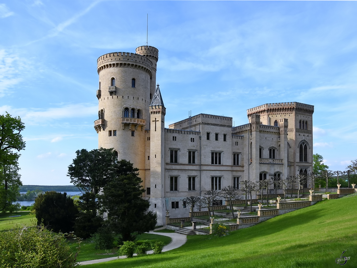 Blick von Sden auf das Schloss Babelsberg. (Berlin, April 2018)