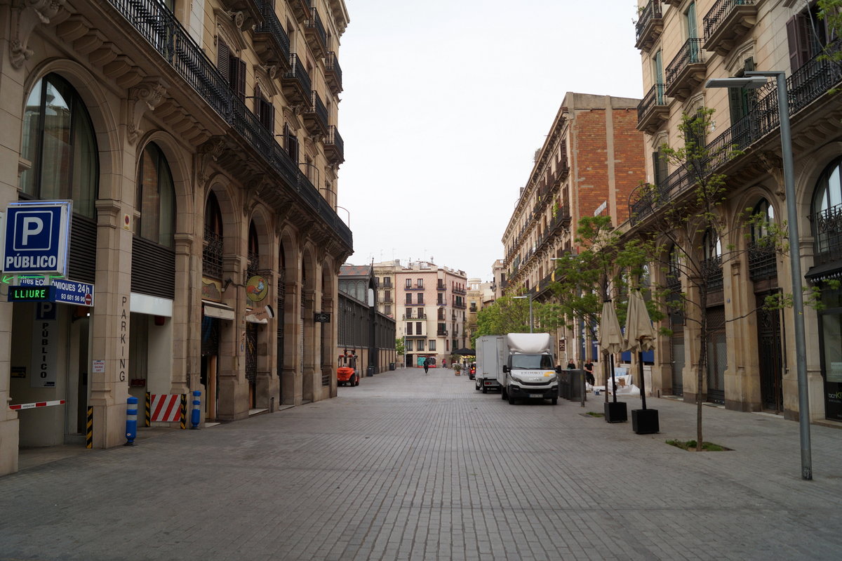 Blick über den Carrer de la Fusina in Barcelona, 19.04.2019.