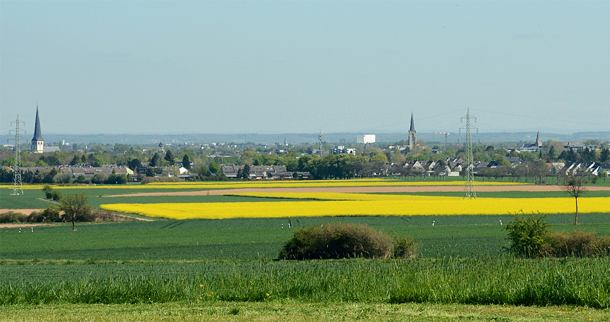Blick von der Voreifel ber Euskirchen in Richtung Klner Bucht - 16.04.2014