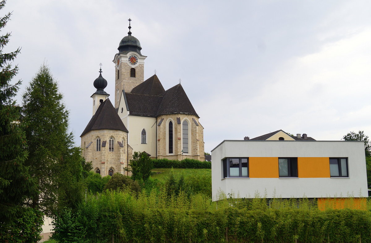 Blick zur Pfarrkirche Hl. Kilian in Wartberg an der Krems, 08.07.2019.