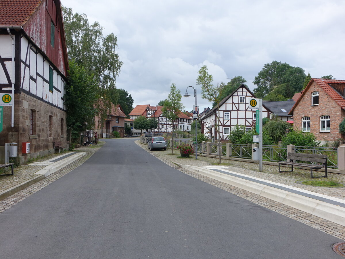 Blickershausen, Fachwerkhuser in der Ermschwerder Strae (31.08.2021)