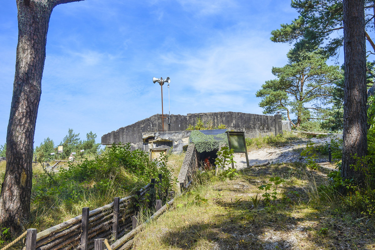 Blcher Bunker in Ustka (Stolpmnde) in Hinterpommern. Die Anlage befindet sich nicht weit von der Hafenmndung an der Westerplatte und stammt aus den 1930er-Jahren. Aufnahme: 21. August 2020.