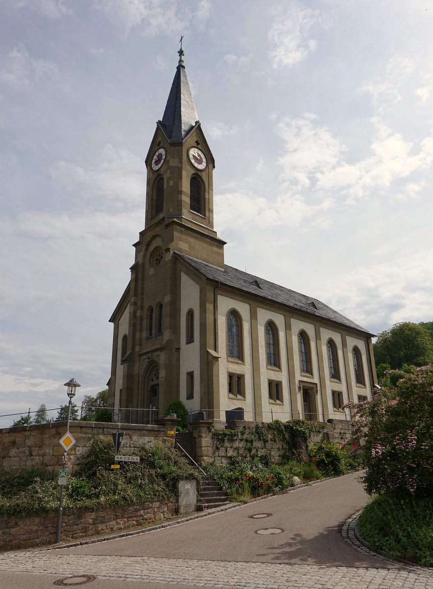 Bockenfeld, Ev. St.Nikolaus Kirche, neugotische Saalkirche mit Westturm, erbaut von 
1861 bis 1868 (29.05.2016)