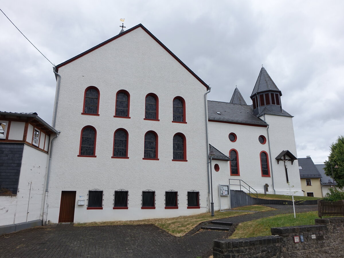 Bodenbach, Pfarrkirche St. Apollonia, erbaut 1829, erweitert und erh�ht 1950 (20.07.2026)